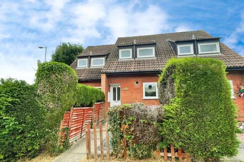 2 bedroom terraced house to rent, Burford Way, Hitchin, SG5