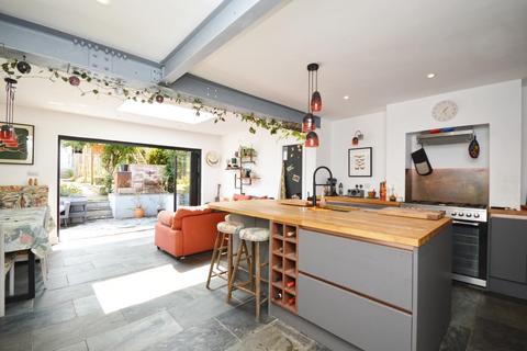 4 bedroom semi-detached house for sale, Westleigh Park, Bristol