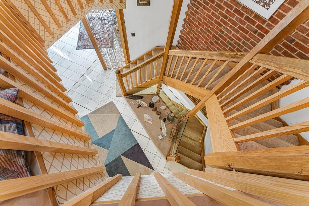 A BESPOKE STAIRCASE.jpg