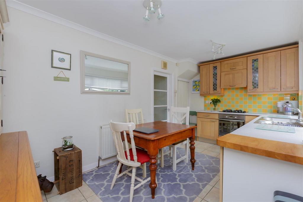 Dining kitchen