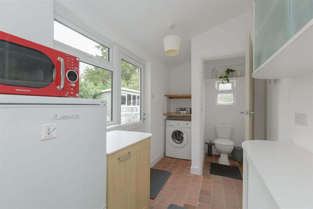 UTILITY ROOM &amp; WC