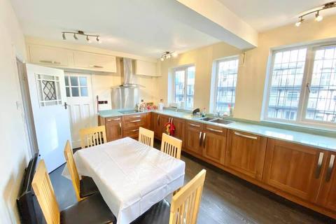1 bedroom in a flat share to rent, Calthorpe Road, Edgbaston B15