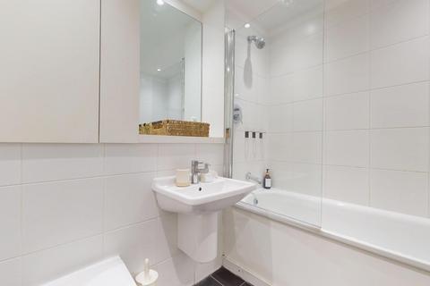 2 bedroom flat to rent, Manilla Street