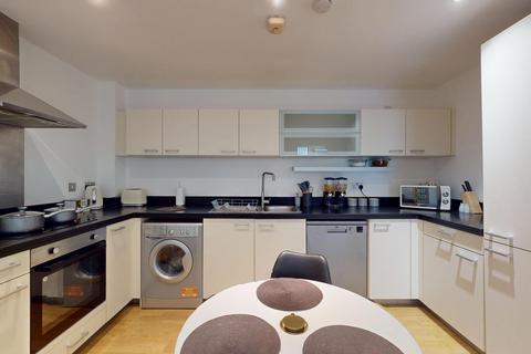 2 bedroom flat to rent, Manilla Street
