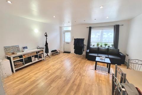2 bedroom apartment for sale, Onyx Mews, Stratford