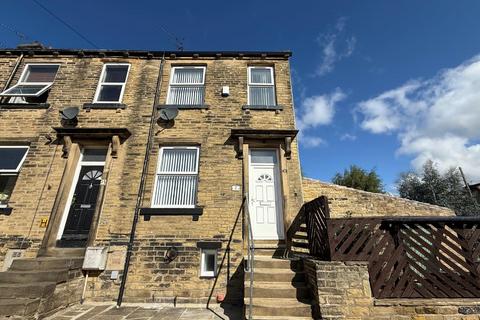 2 bedroom house to rent, Walter Street, Bradford