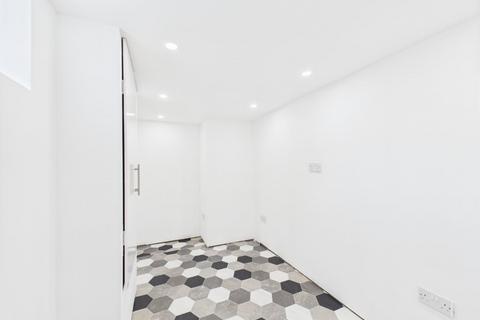 2 bedroom house to rent, Walter Street, Bradford
