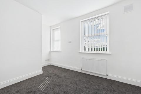 2 bedroom house to rent, Walter Street, Bradford