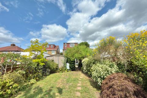4 bedroom semi-detached house for sale, Grange Avenue, Stanmore HA7