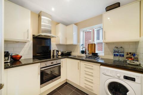 2 bedroom flat for sale, Seckford Court, Alwyn Gardens, Hendon NW4