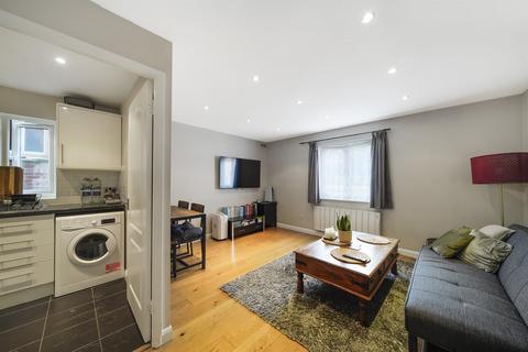 2 bedroom flat for sale, Seckford Court, Alwyn Gardens, Hendon NW4