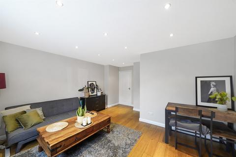 2 bedroom flat for sale, Seckford Court, Alwyn Gardens, Hendon NW4