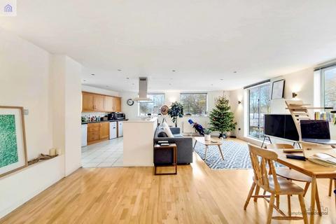 2 bedroom flat for sale, Gunmakers Lane, London E3