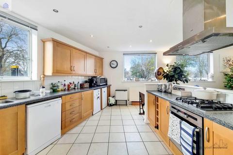 2 bedroom flat for sale, Gunmakers Lane, London E3
