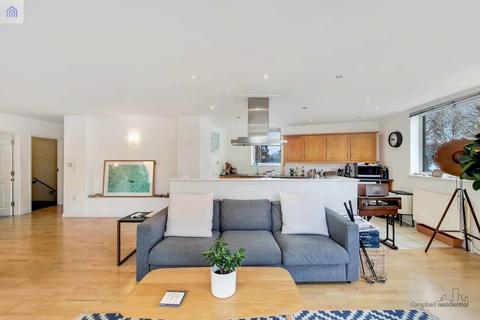 2 bedroom flat for sale, Gunmakers Lane, London E3