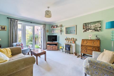 2 bedroom semi-detached bungalow for sale, Nutfield Close, Carshalton