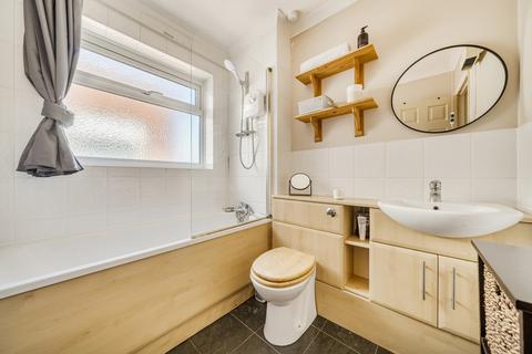 Flat 4, 1 Cedar Gardens, Sutton, SM2 5EQ