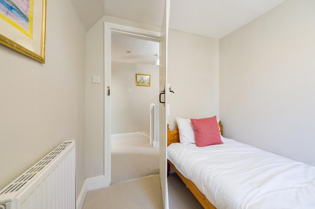 1440px-Cavell Cottage-25