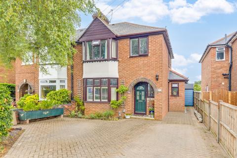 4 bedroom semi-detached house for sale, Nutleigh Grove,  Hitchin