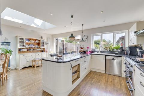 4 bedroom semi-detached house for sale, Nutleigh Grove,  Hitchin