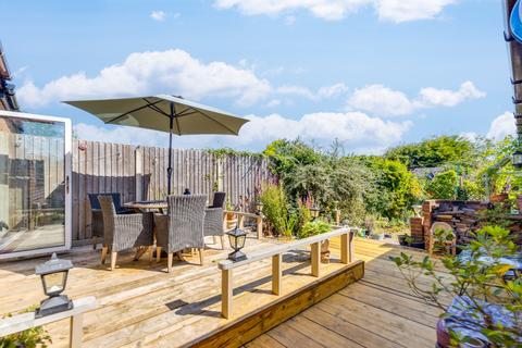4 bedroom semi-detached house for sale, Nutleigh Grove,  Hitchin