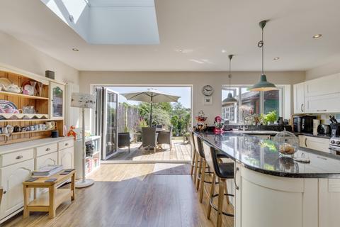4 bedroom semi-detached house for sale, Nutleigh Grove,  Hitchin