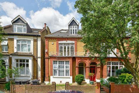 undefined, West bank, London, N16
