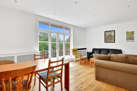undefined, West bank, London, N16