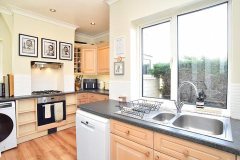 3 bedroom end of terrace house for sale, Kingsley Park Road, Harrogate