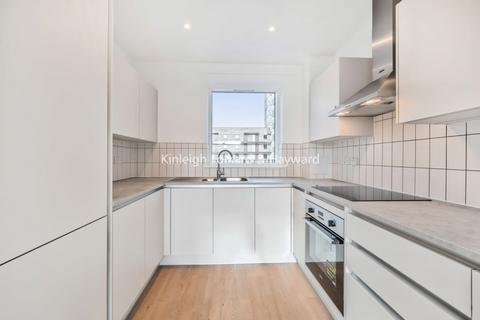 2 bedroom flat to rent, Tide Street, Barking, IG11
