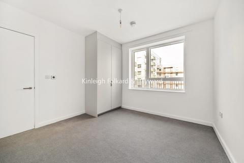 2 bedroom flat to rent, Tide Street, Barking, IG11