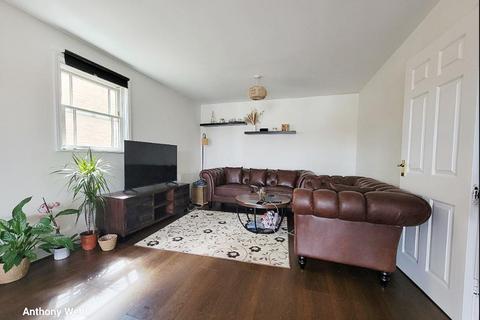 undefined, High Road, Wood Green, N22