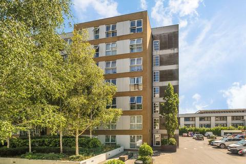 Bromyard Avenue, London W3