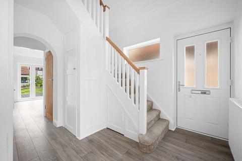 77 Woodham Road, London, SE6 2SB