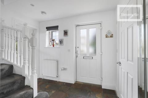 3 bedroom detached house for sale, Bower Hill, Epping