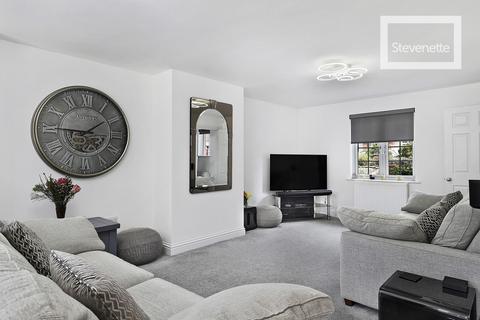 3 bedroom detached house for sale, Bower Hill, Epping