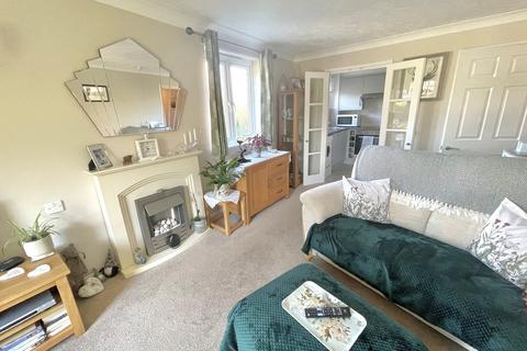 1 bedroom ground floor flat for sale, Wakehurst Place, Rustington
