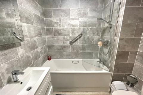 1 bedroom ground floor flat for sale, Wakehurst Place, Rustington