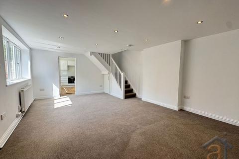 Wennington Road PR9 7DZ