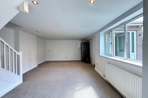 2 bedroom link detached house for sale, Wennington Road PR9 7DZ