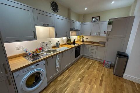 2a, Belmont House Belmont Road, Wrexham, LL13 7PW