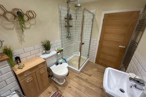2a, Belmont House Belmont Road, Wrexham, LL13 7PW