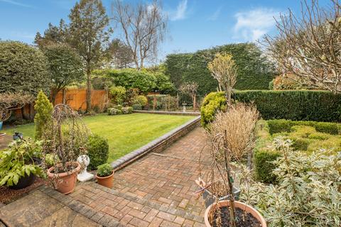 11 Claverdon Drive, Little Aston, Sutton Coldfield, B74 3AH