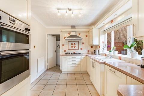11 Claverdon Drive, Little Aston, Sutton Coldfield, B74 3AH