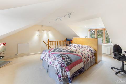 11 Claverdon Drive, Little Aston, Sutton Coldfield, B74 3AH