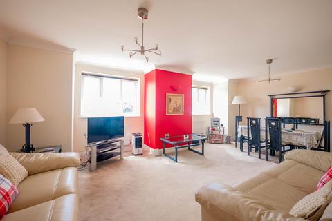 1 bedroom flat for sale, Rectory Avenue, Rochford SS4