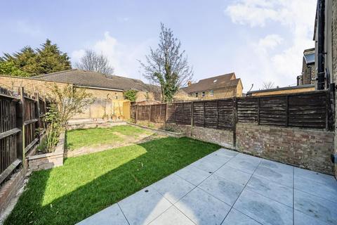 53 Engleheart Road, London, SE6 2HN