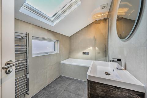 53 Engleheart Road, London, SE6 2HN