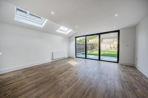 53 Engleheart Road, London, SE6 2HN
