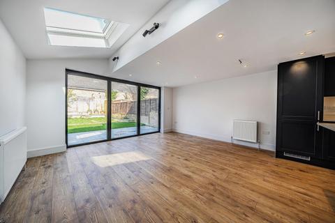 53 Engleheart Road, London, SE6 2HN